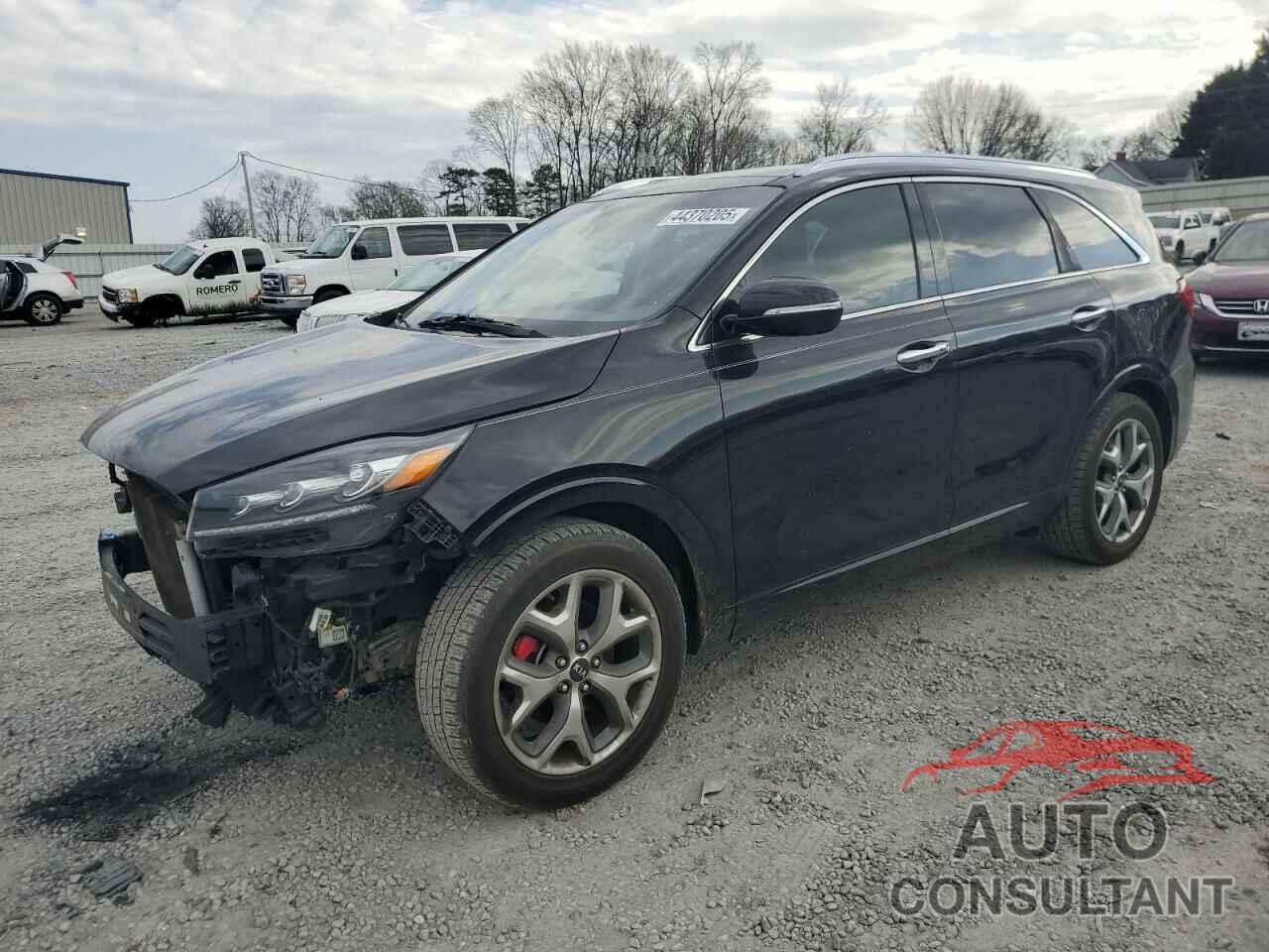 KIA SORENTO 2019 - 5XYPK4A56KG504625