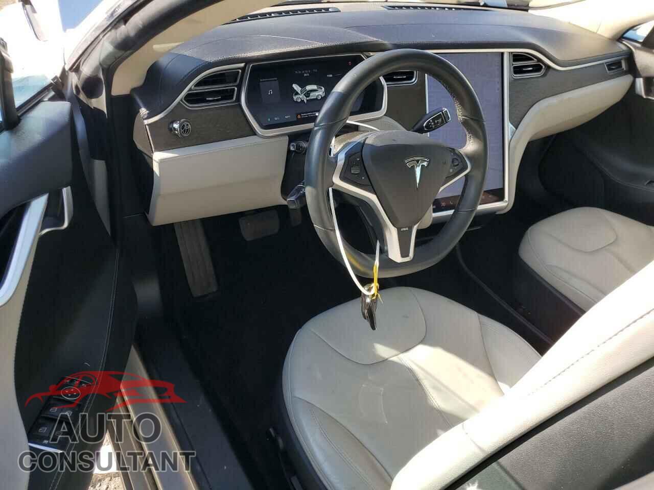 TESLA MODEL S 2013 - 5YJSA1DN2DFP27911