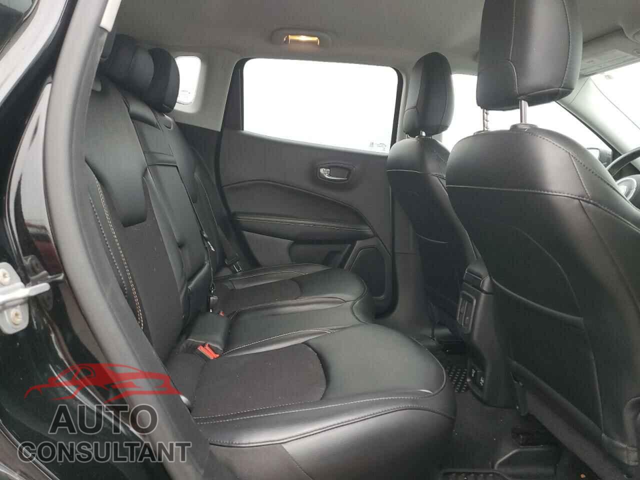 JEEP COMPASS 2019 - 3C4NJDBB2KT839002