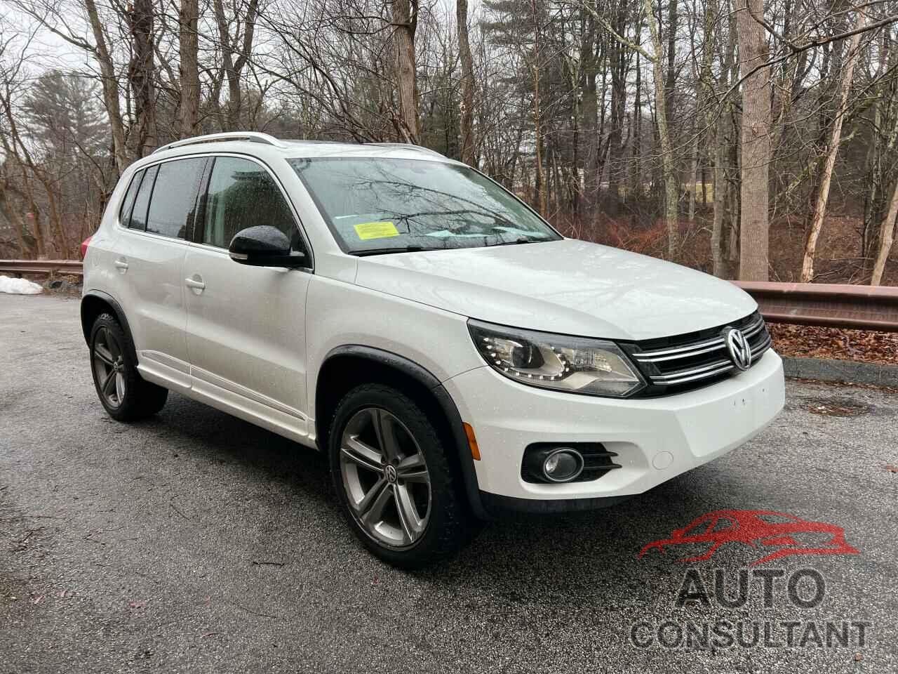 VOLKSWAGEN TIGUAN 2017 - WVGUV7AX0HW508528