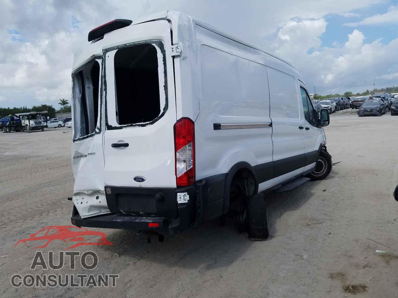 FORD TRANSIT CO 2020 - 1FTBR1C8XLKB35355