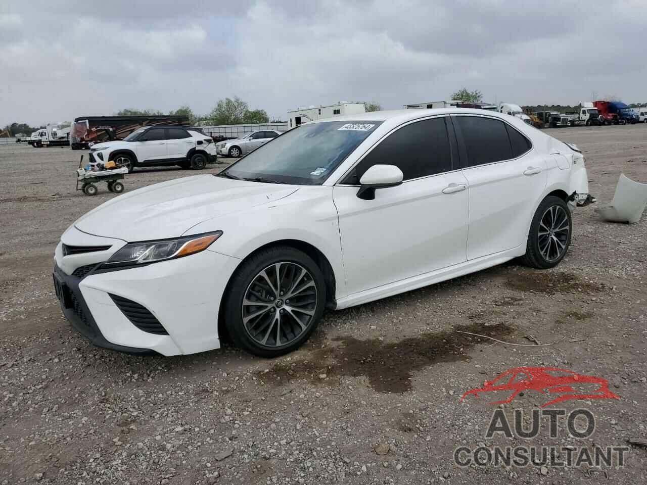 TOYOTA CAMRY 2018 - JTNB11HK4J3008910