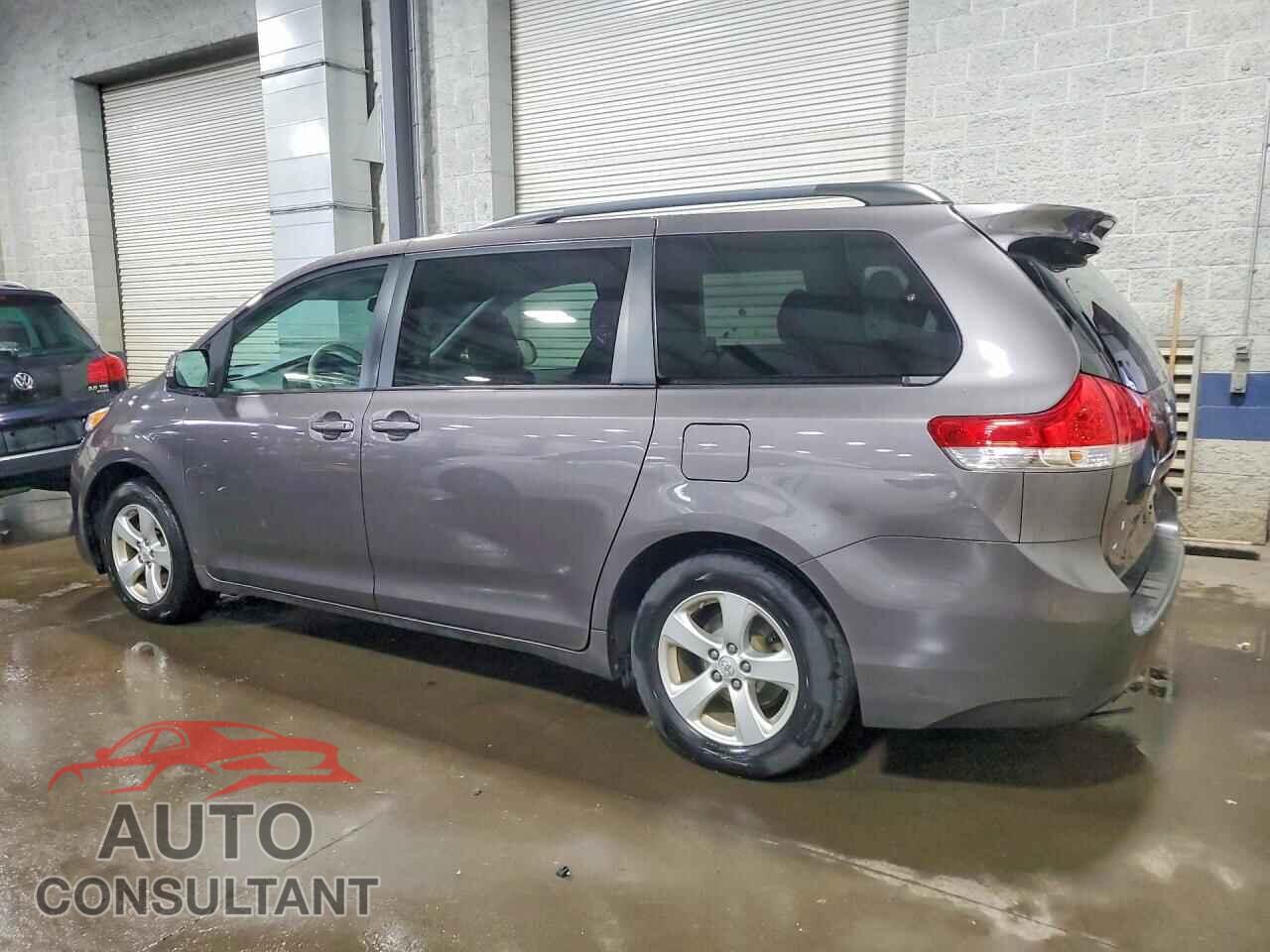 TOYOTA SIENNA 2013 - 5TDKK3DC8DS392494