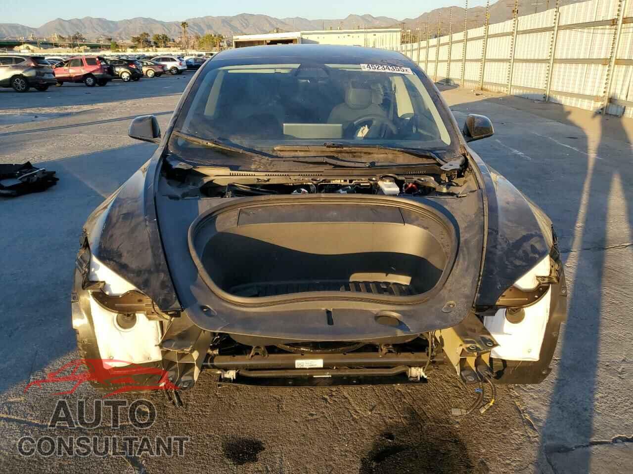 TESLA MODEL 3 2024 - 5YJ3E1EA7RF728273