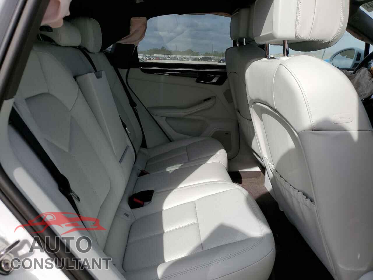 PORSCHE MACAN 2021 - WP1AB2A52MLB37674