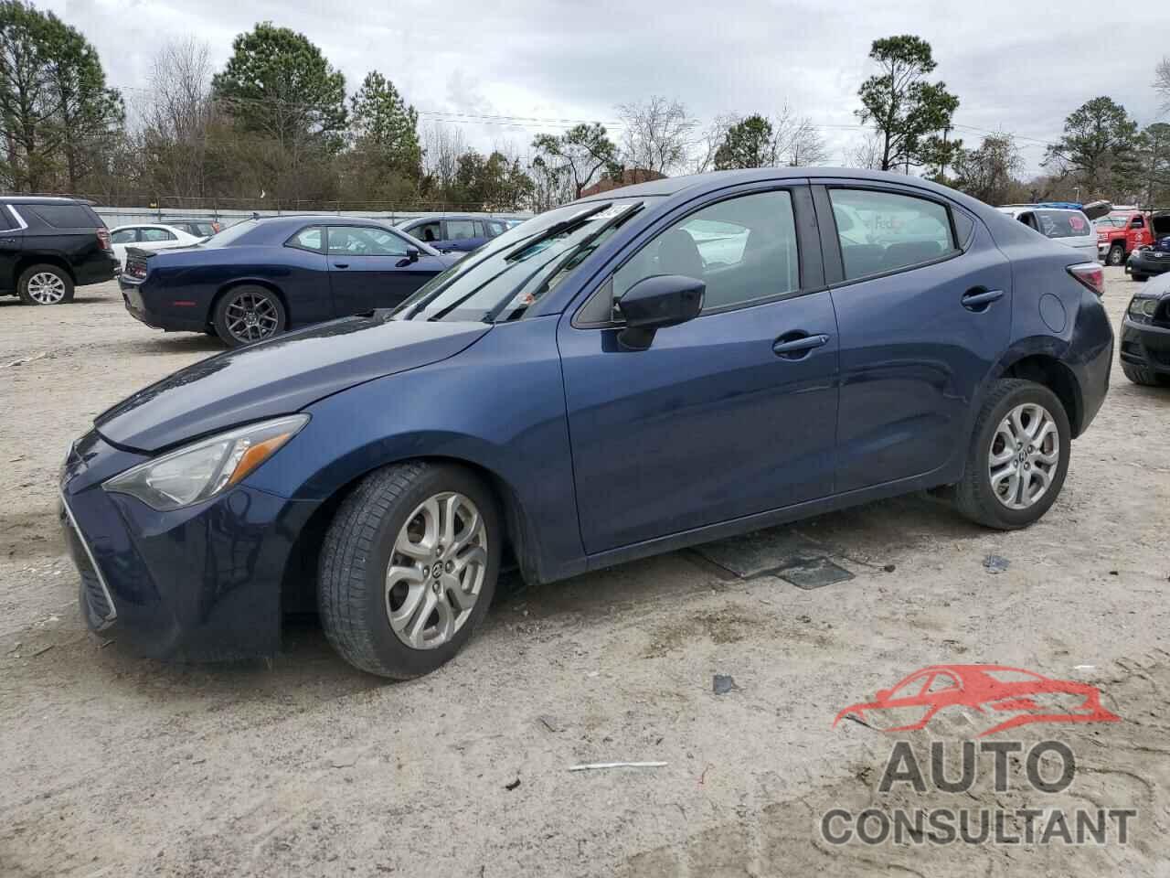 TOYOTA YARIS 2017 - 3MYDLBYV6HY187834