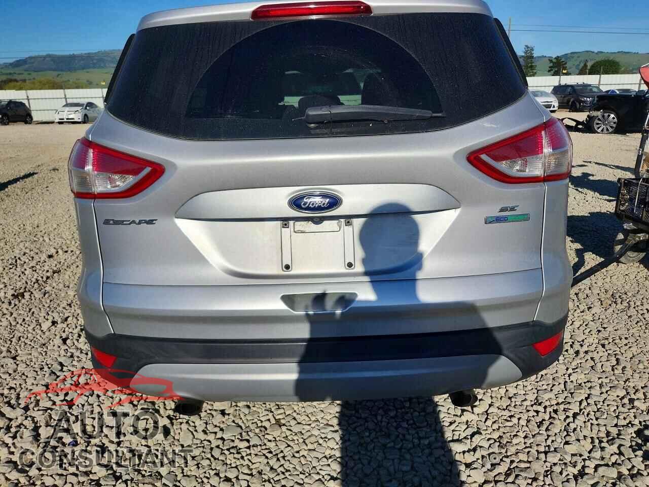 FORD ESCAPE 2014 - 1FMCU0GX9EUE14040