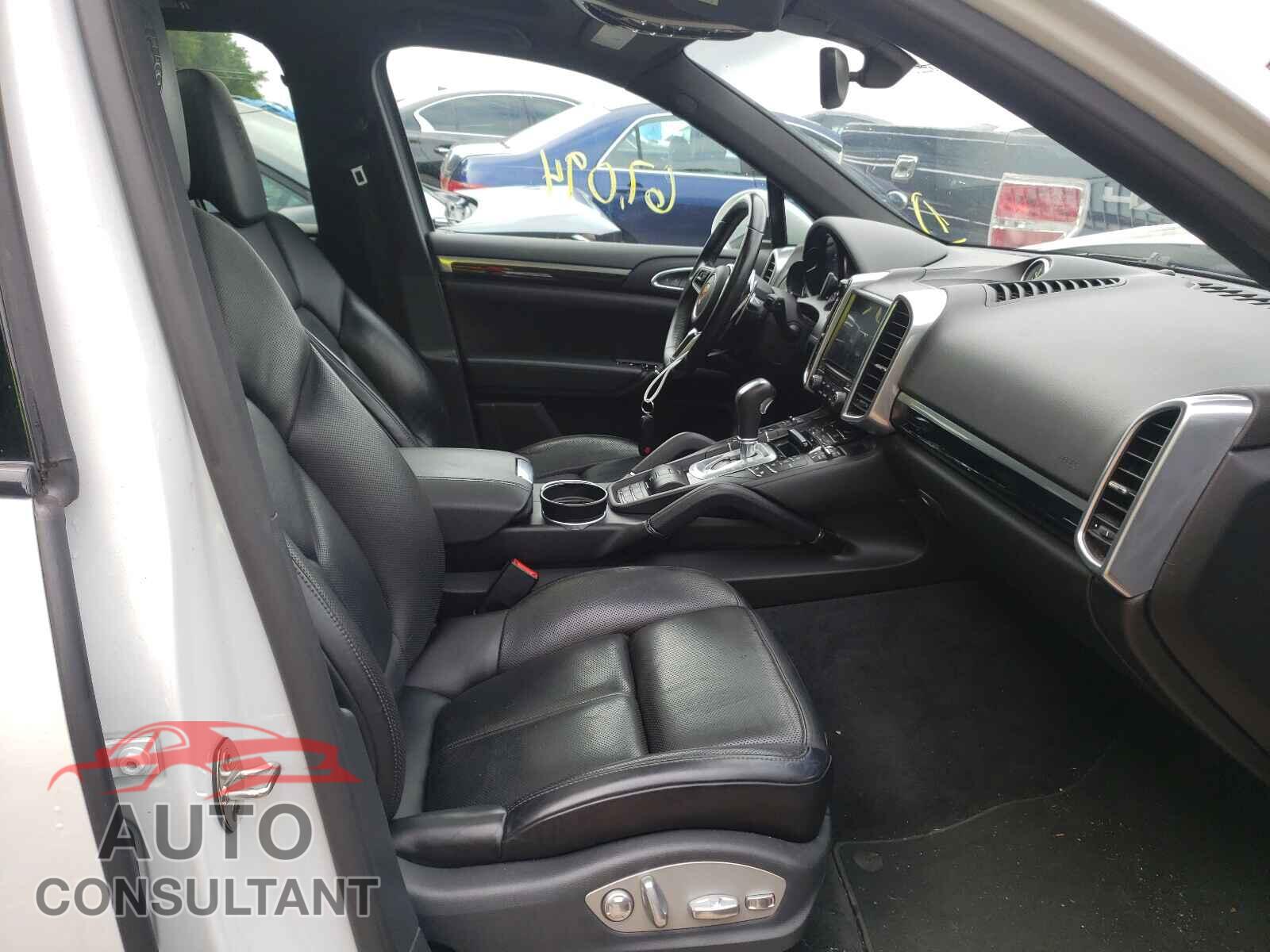 PORSCHE CAYENNE 2017 - WP1AE2A23HLA71638