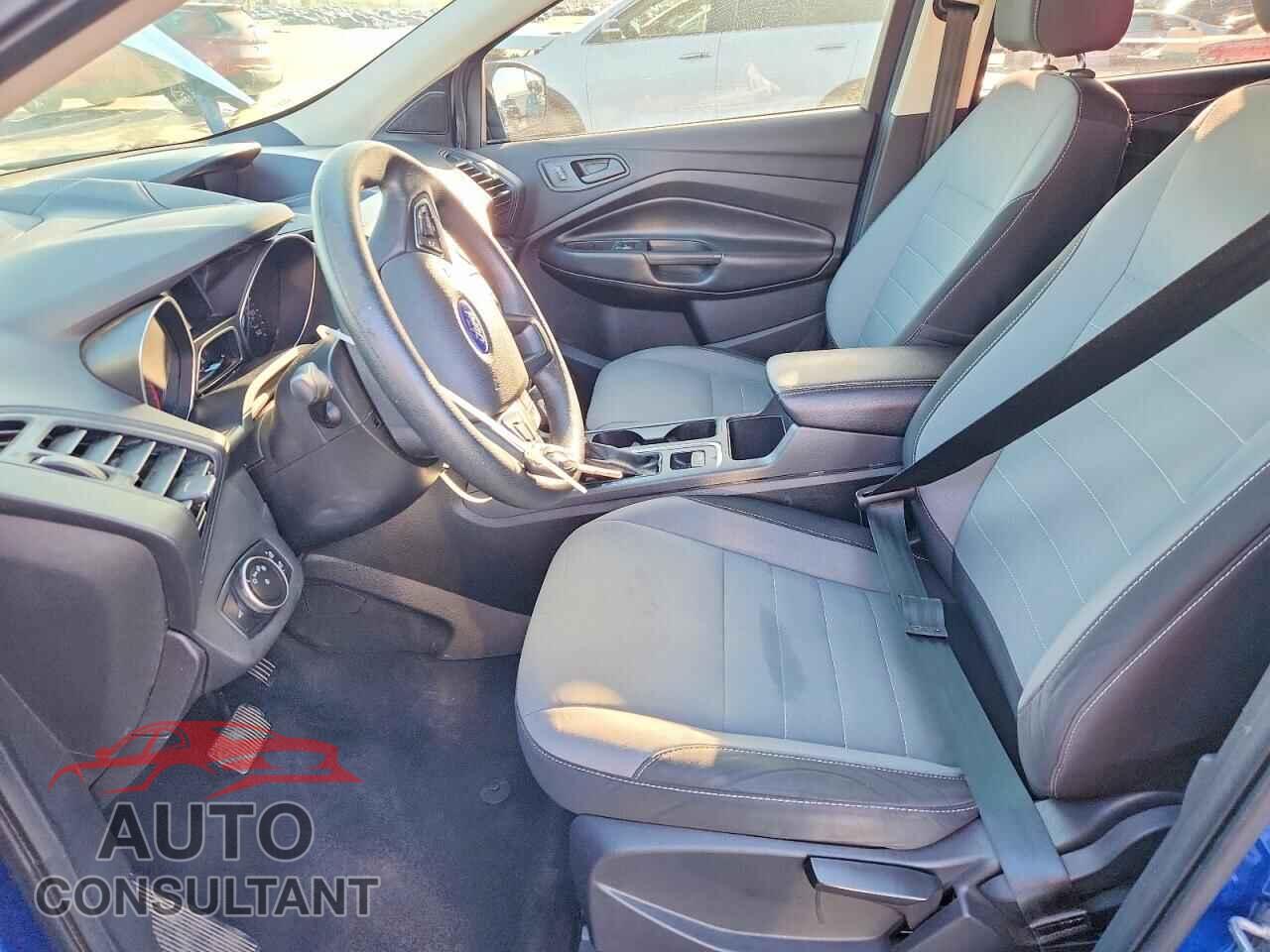 FORD ESCAPE 2017 - 1FMCU0F77HUA49749