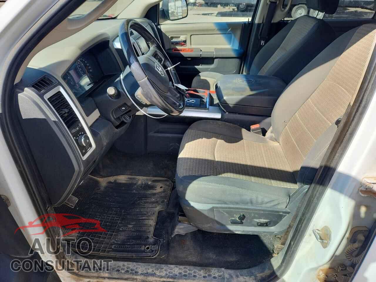 DODGE RAM 1500 2012 - 1C6RD7LT5CS316262