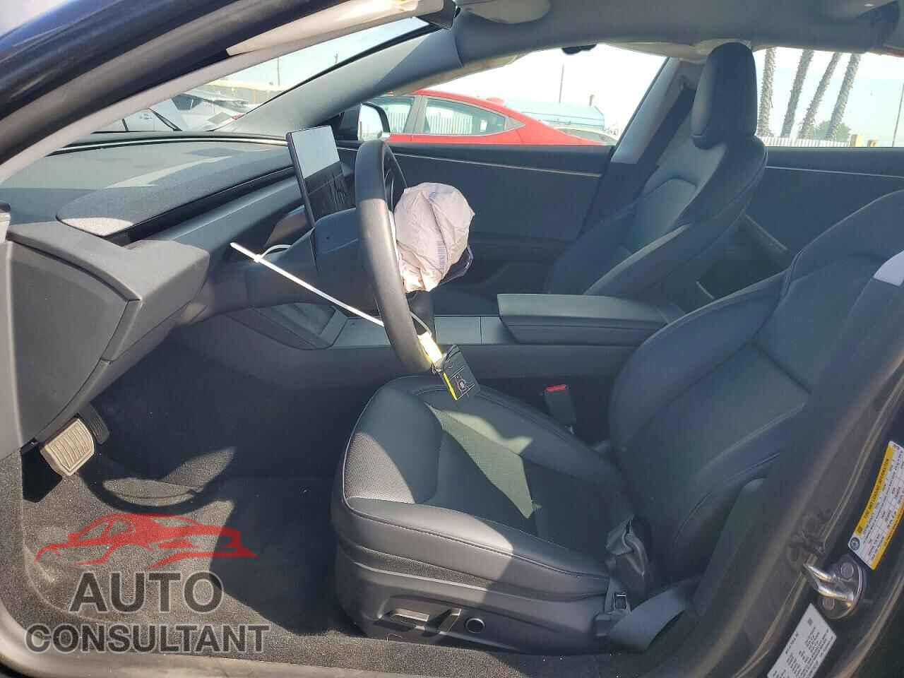 TESLA MODEL 3 2024 - 5YJ3E1EA9RF782139