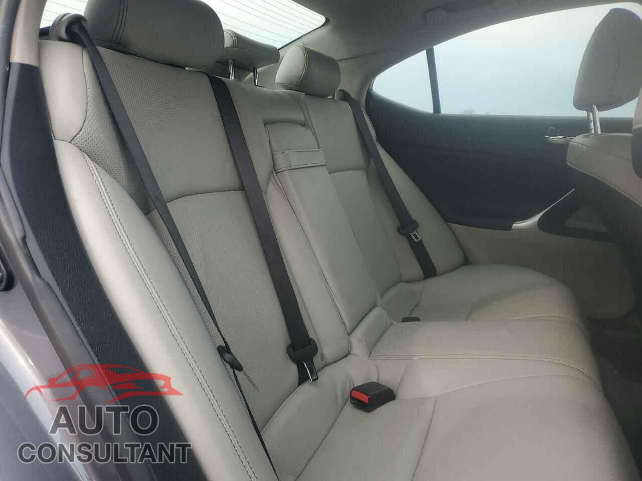 LEXUS IS 2012 - JTHCF5C28C5054111