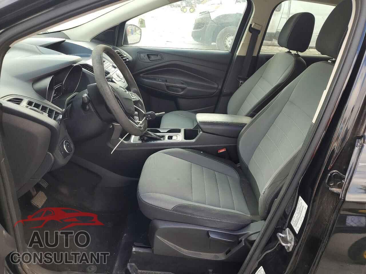 FORD ESCAPE 2017 - 1FMCU0F76HUD28268