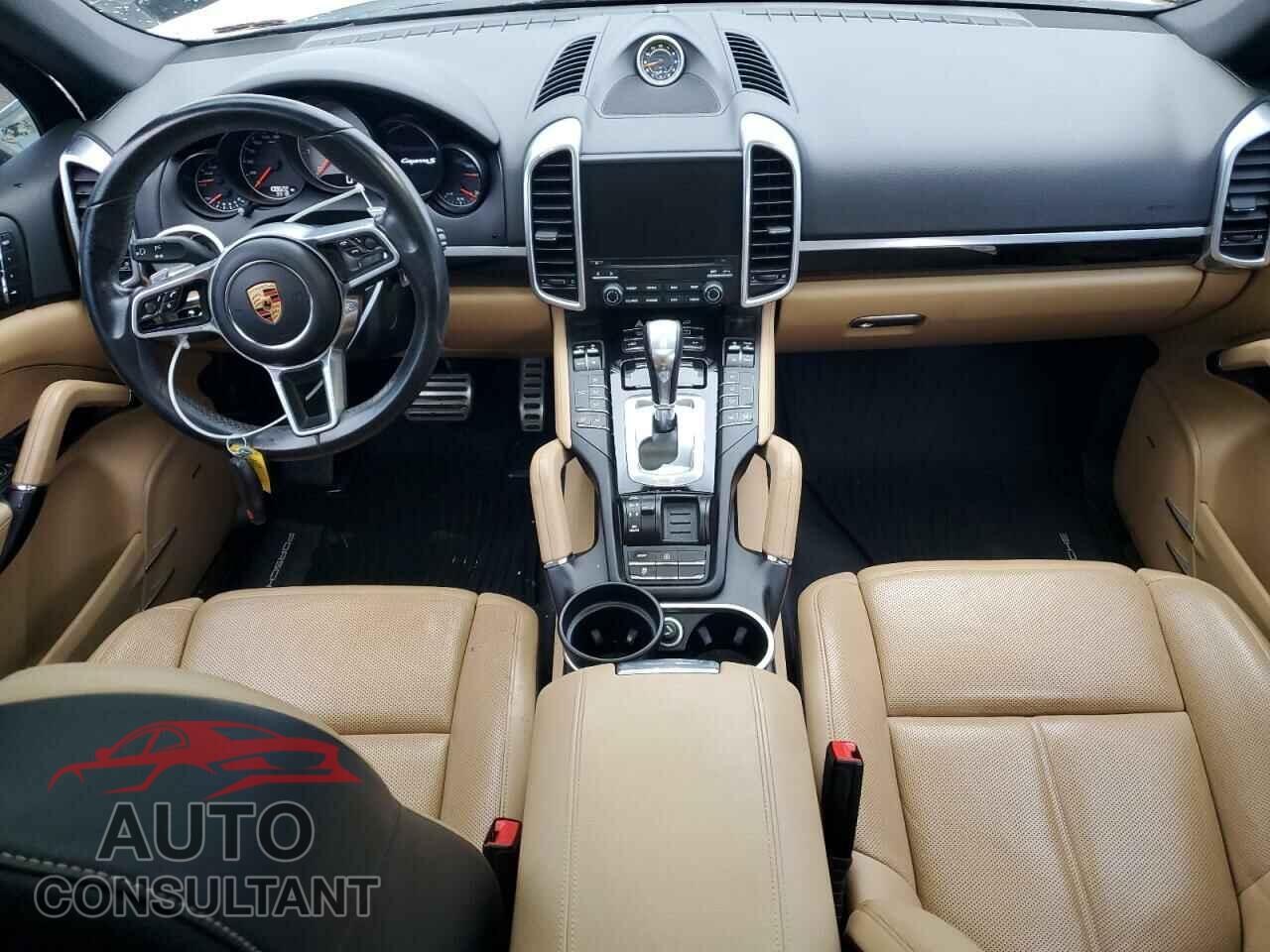 PORSCHE CAYENNE 2017 - WP1AB2A25HLA50539
