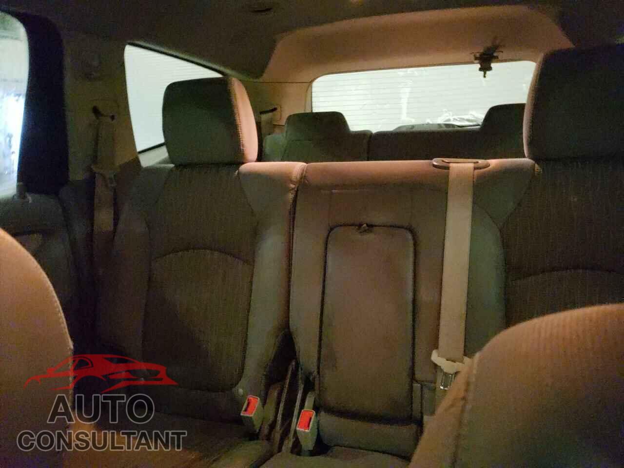 CHEVROLET TRAVERSE 2015 - 1GNKVFKD2FJ299174