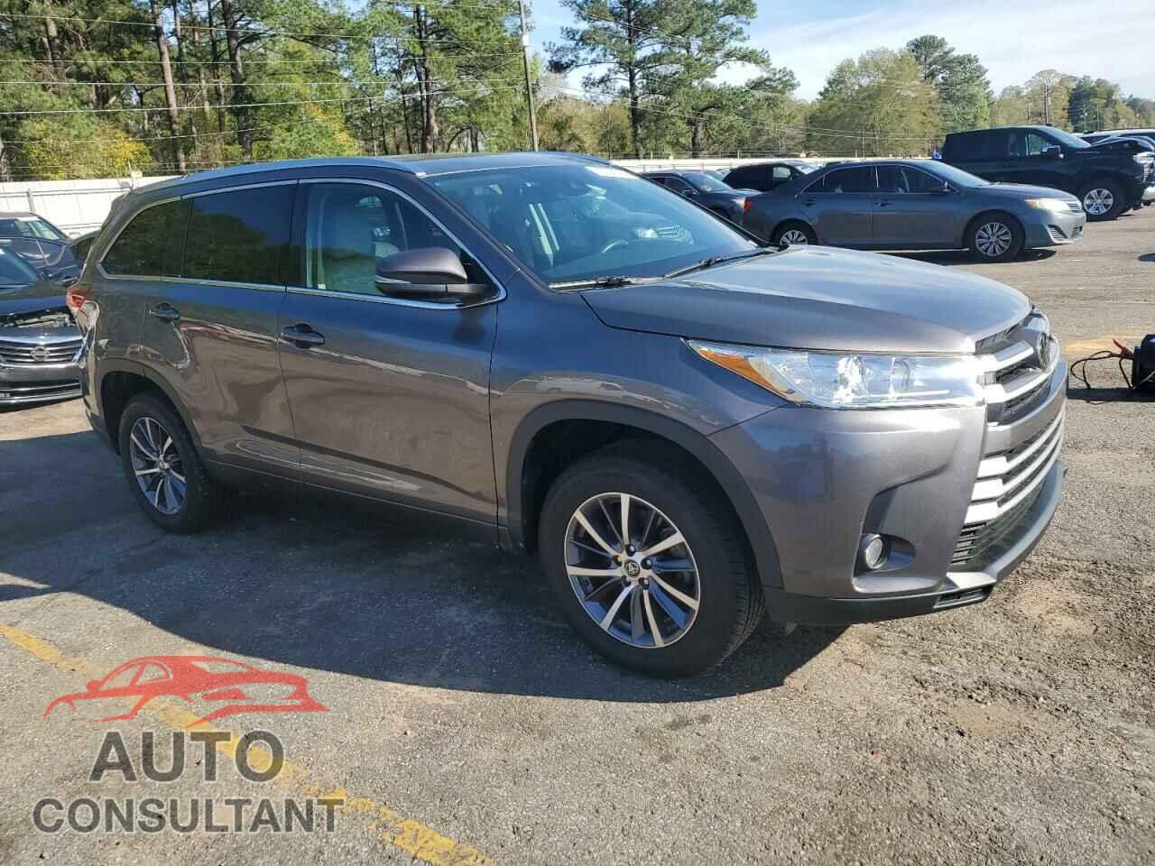 TOYOTA HIGHLANDER 2018 - 5TDKZRFH6JS547191