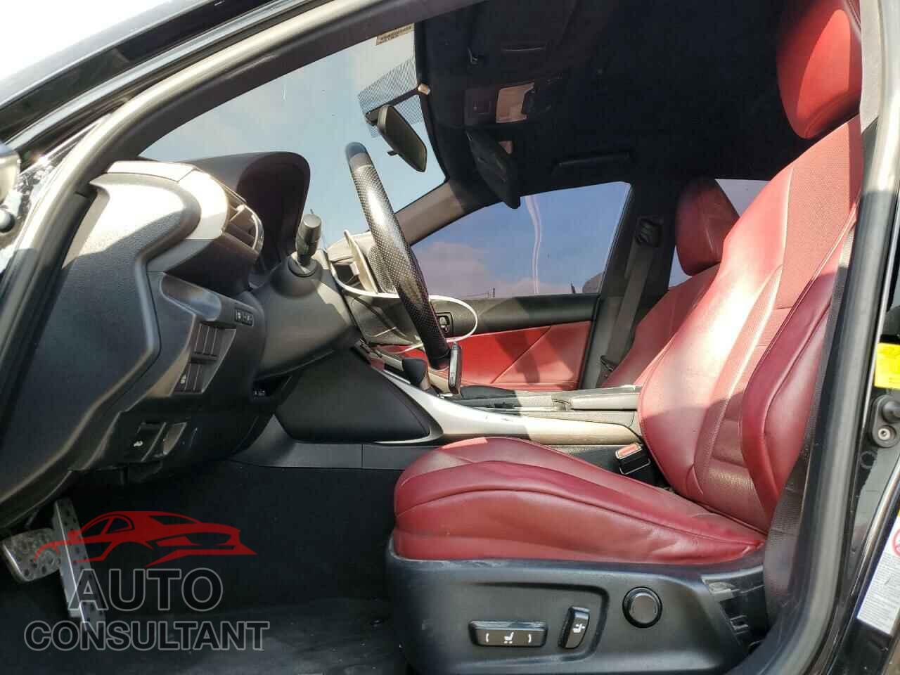LEXUS IS 2016 - JTHBA1D26G5028856