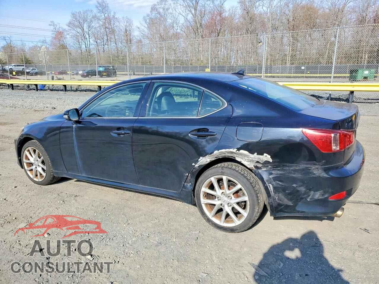 LEXUS IS 2011 - JTHCF5C25B5050418