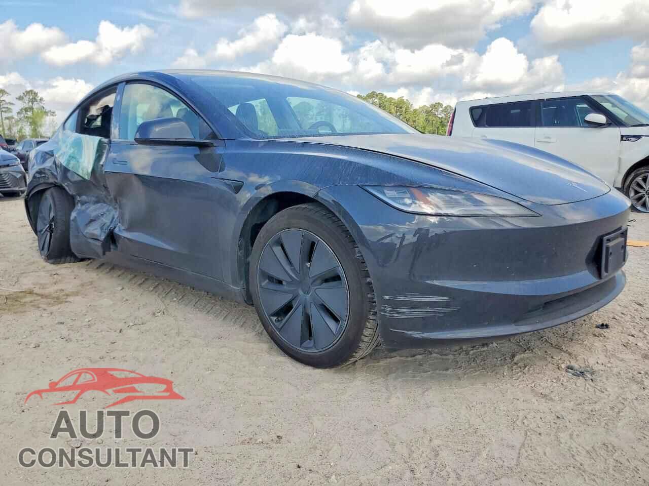 TESLA MODEL 3 2025 - 5YJ3E1EA4SF932776