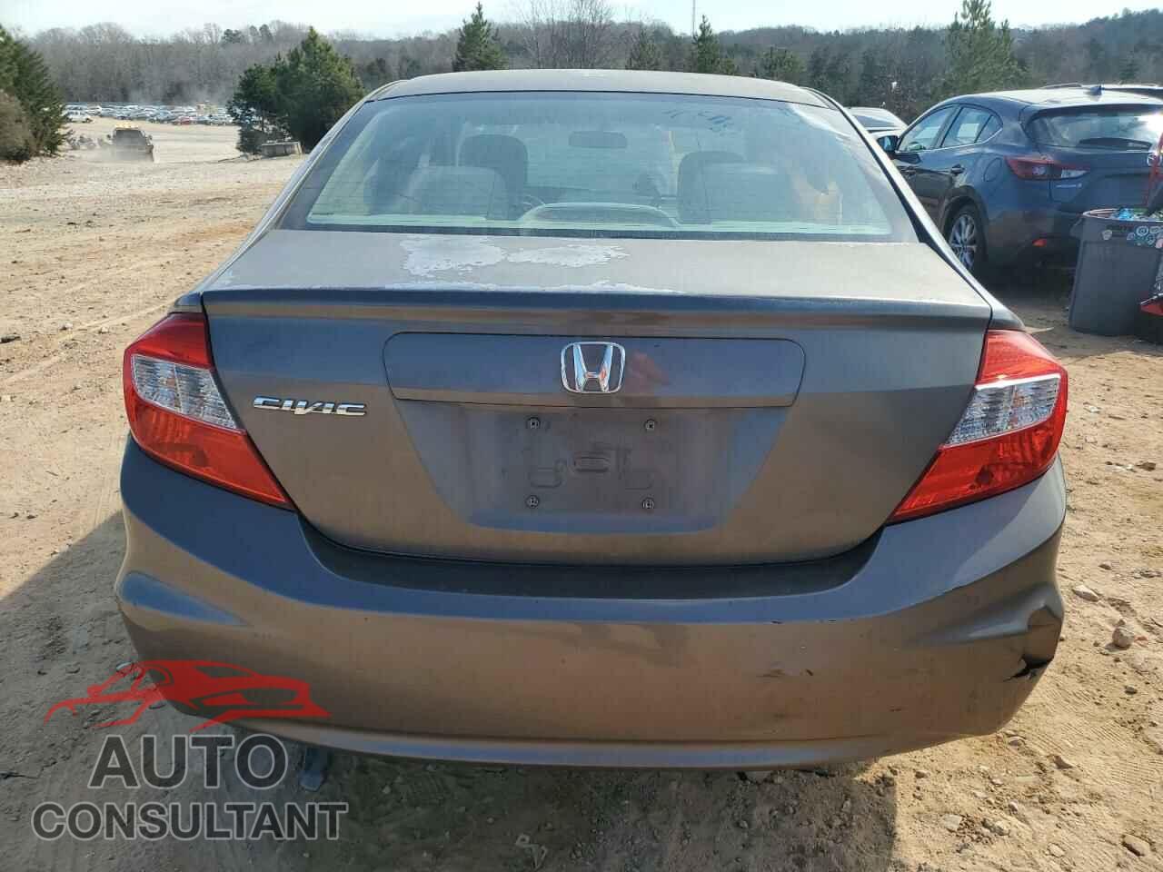 HONDA CIVIC 2012 - 2HGFB2F58CH552320