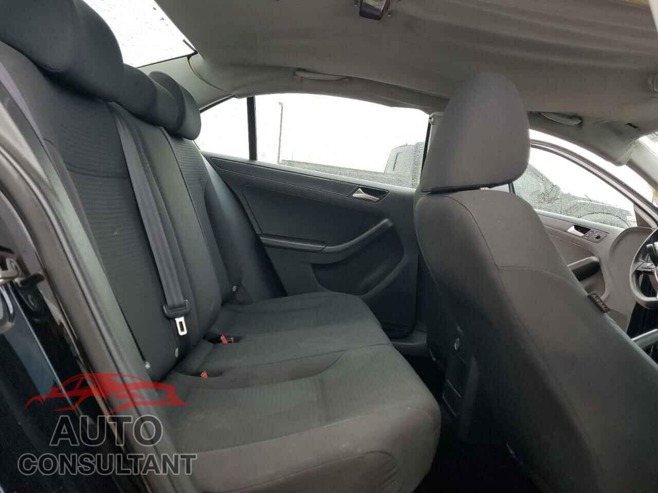 VOLKSWAGEN JETTA 2015 - 3VW2K7AJXFM272111