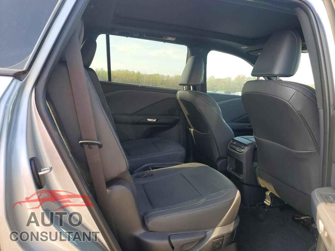 LEXUS UNKNOWN 2025 - 5TDAAAB65SS030071