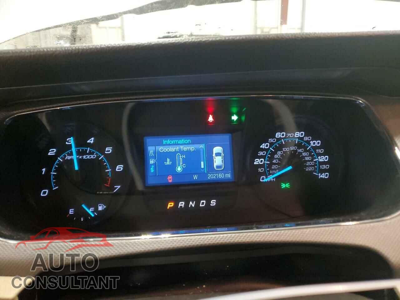 FORD TAURUS 2015 - 1FAHP2D82FG200538