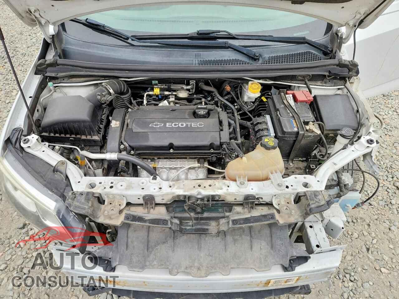 CHEVROLET SONIC 2017 - 1G1JD5SH1H4155694