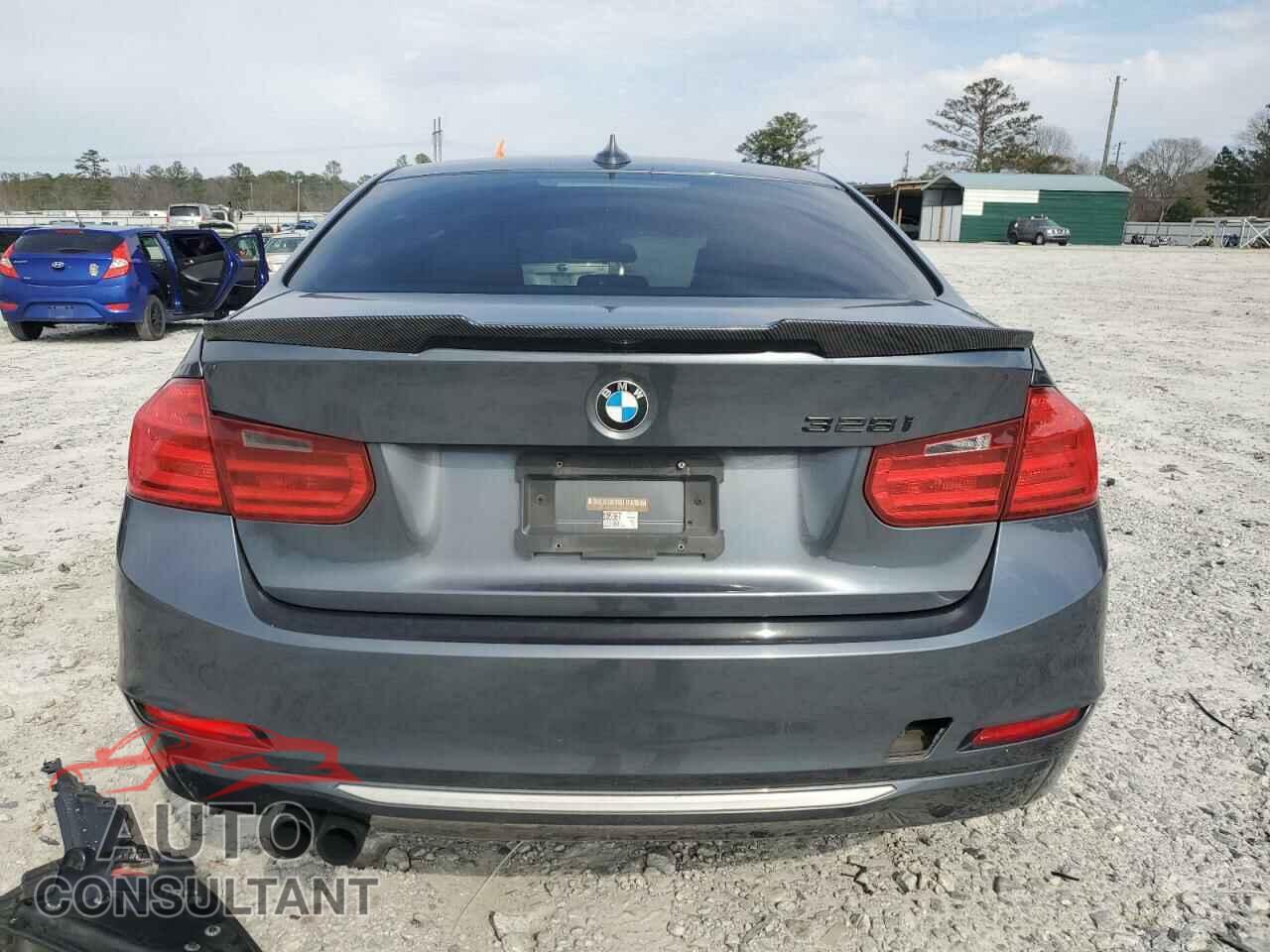 BMW 3 SERIES 2012 - WBA3A5G5XCNP17521