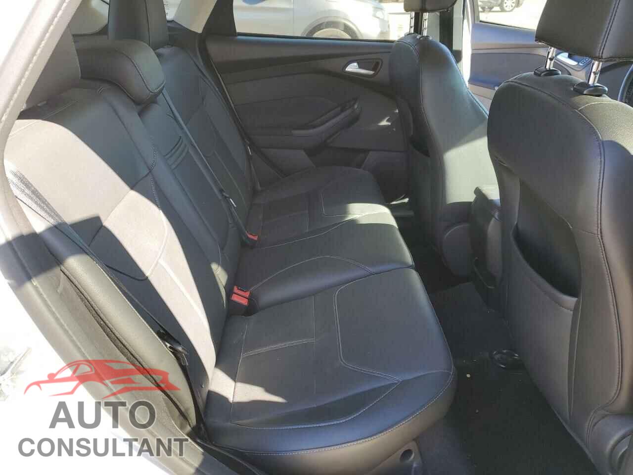 FORD FOCUS 2016 - 1FADP3K27GL355355