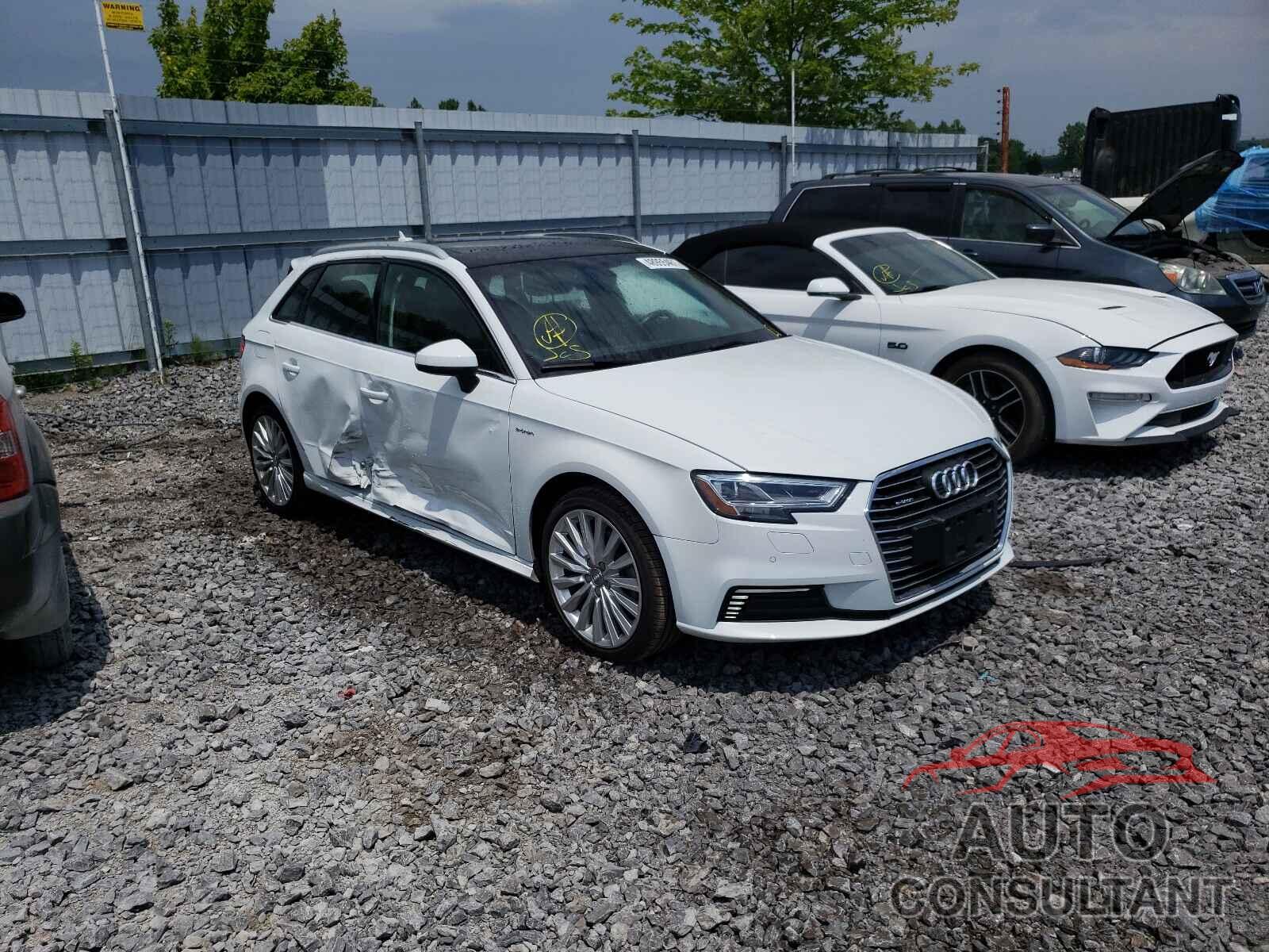 AUDI A3 2018 - WAUSPBFF7JA116588