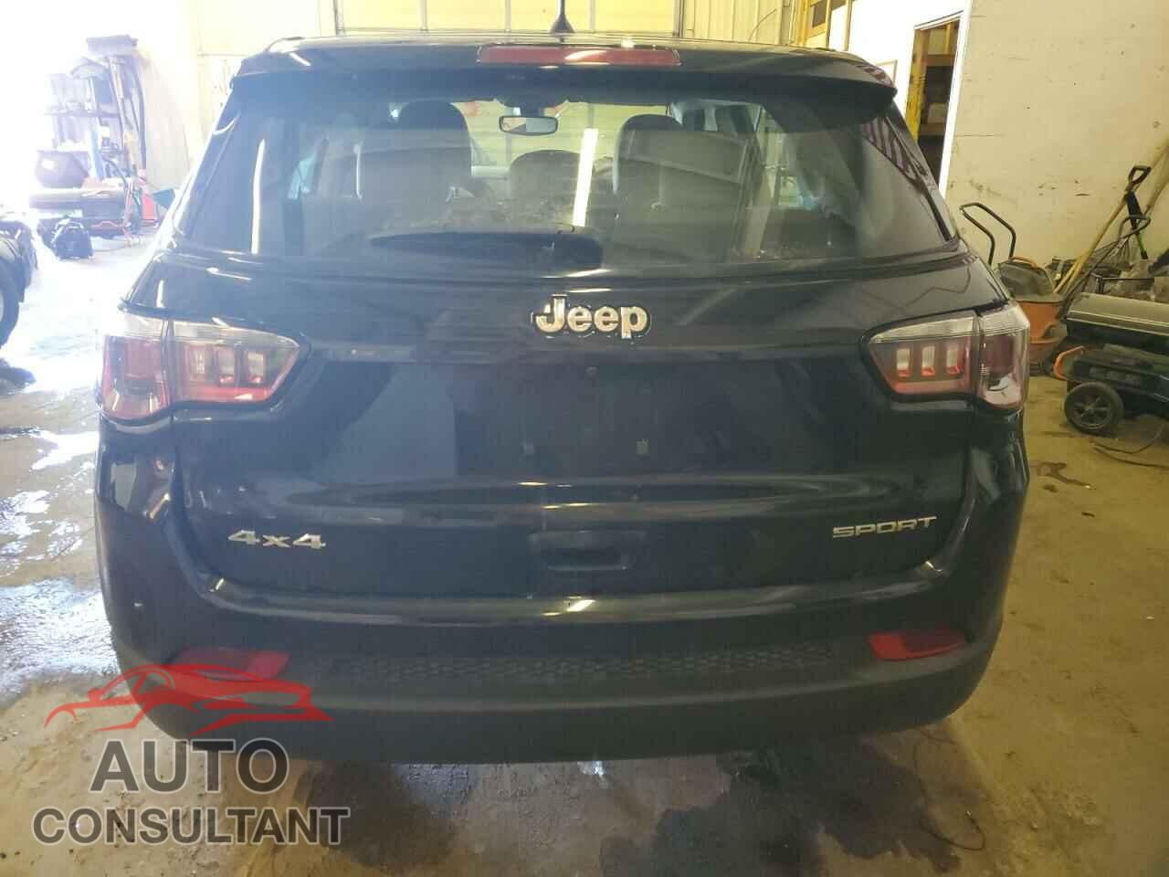JEEP COMPASS 2018 - 3C4NJDAB0JT268657