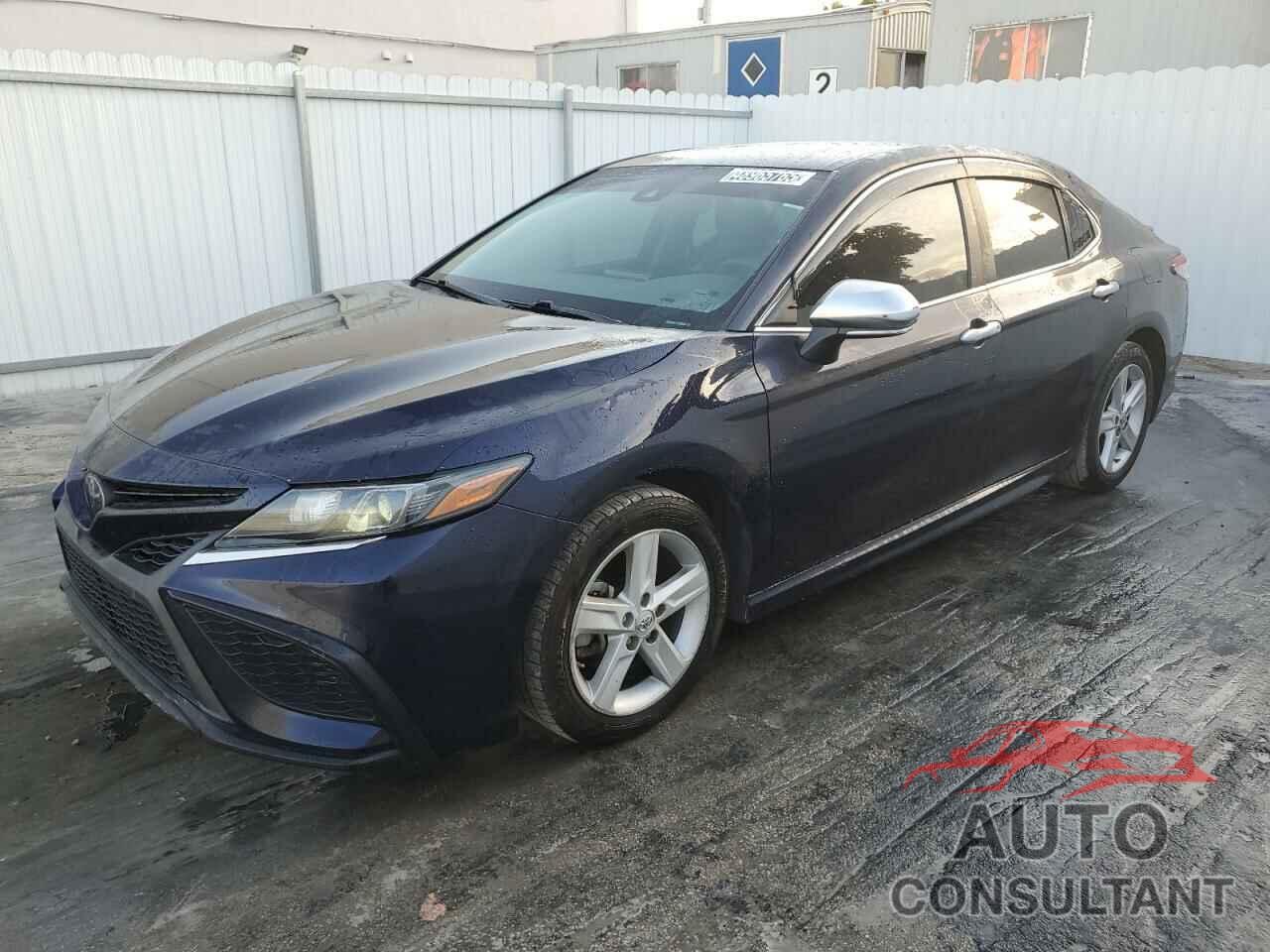 TOYOTA CAMRY 2022 - 4T1G11AK5NU631324