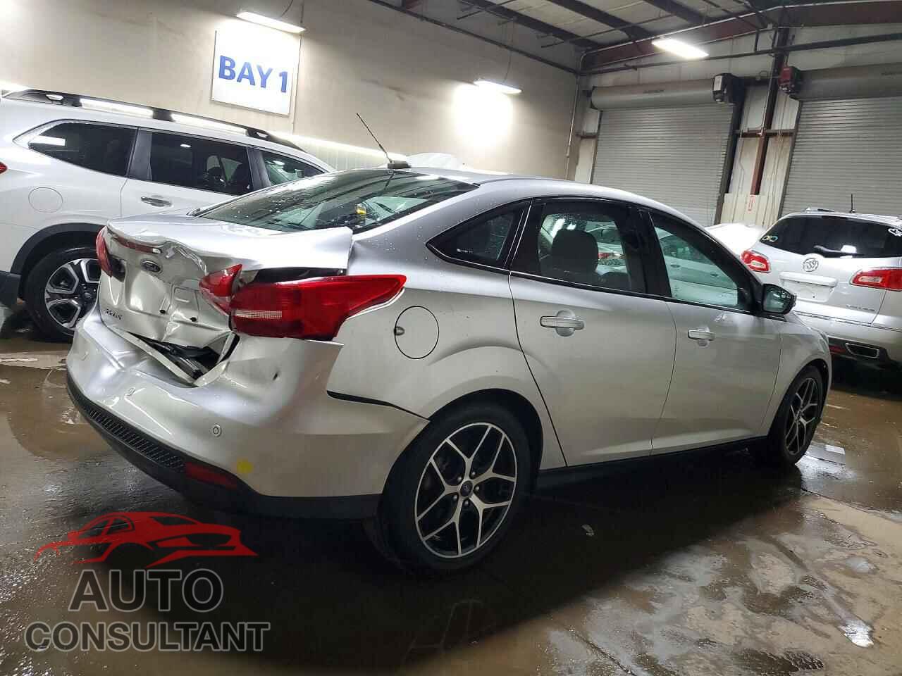 FORD FOCUS 2017 - 1FADP3H27HL339150