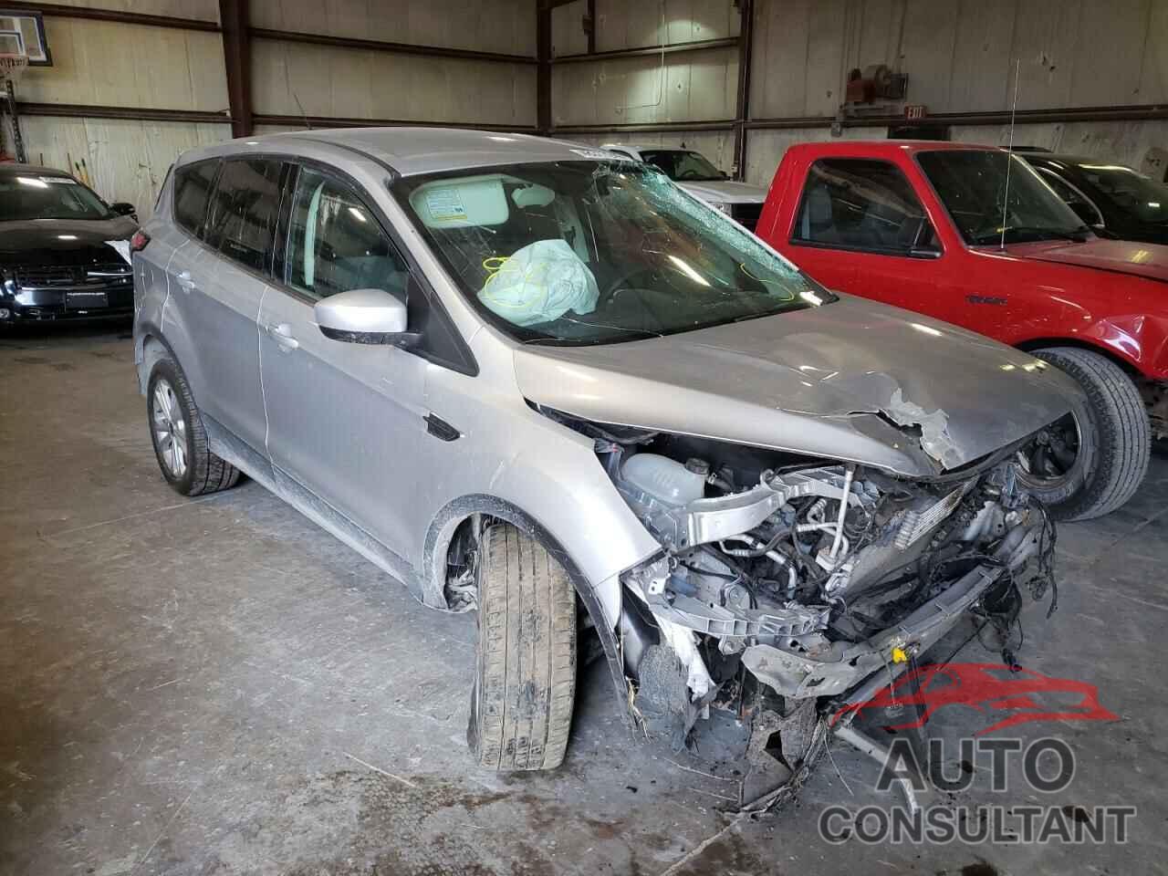FORD ESCAPE 2017 - 1FMCU9GD6HUE24569