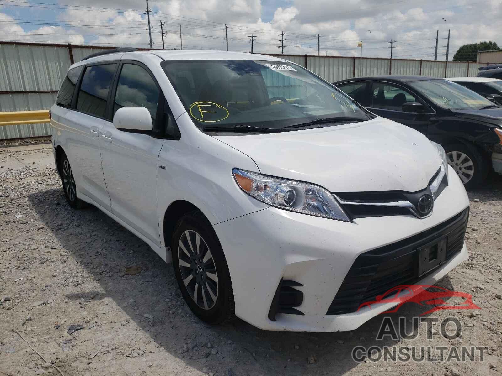 TOYOTA SIENNA 2018 - 5TDJZ3DC7JS189485