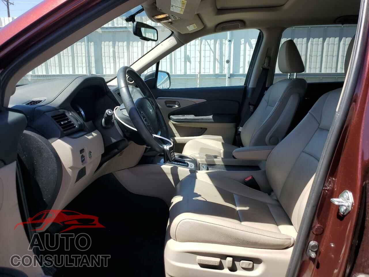 HONDA PILOT 2018 - 5FNYF6H58JB037482