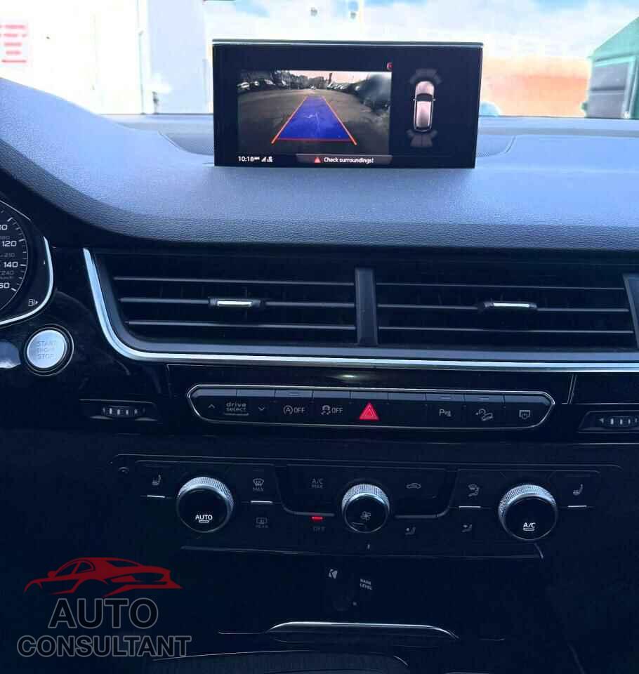 AUDI Q7 2018 - WA1AAAF78JD012235