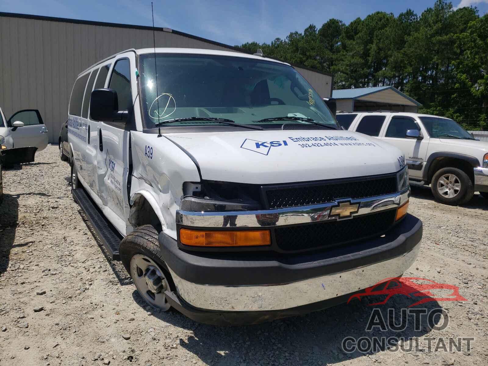 CHEVROLET EXPRESS 2017 - 1GAZGPFG2H1262732