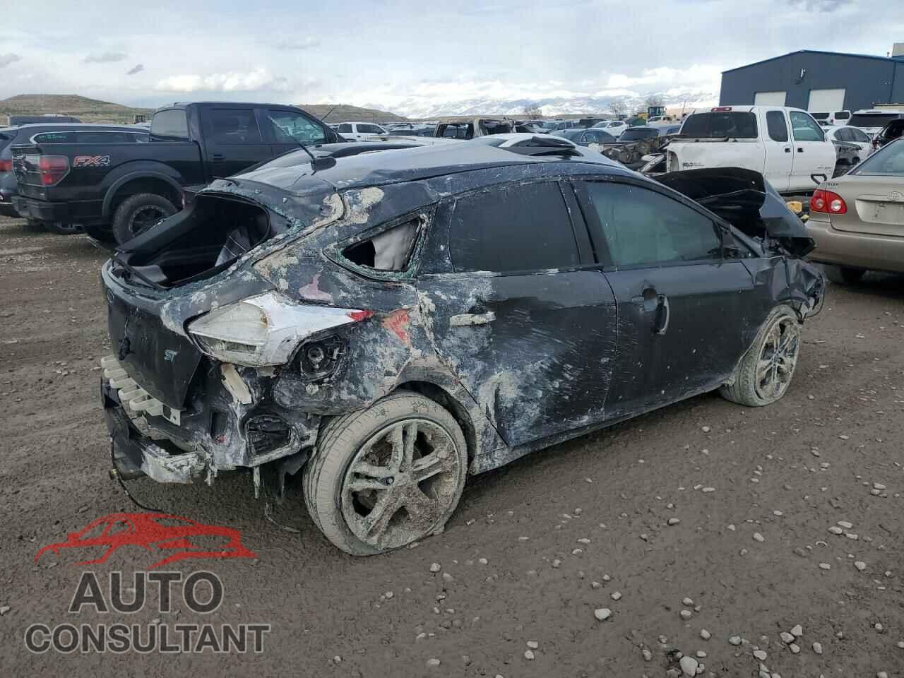 FORD FOCUS 2017 - 1FADP3L9XHL292930