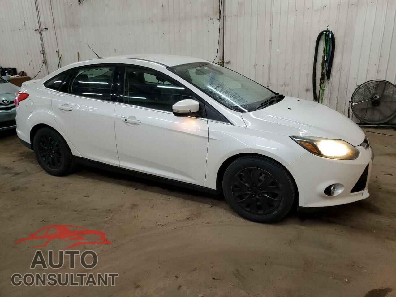 FORD FOCUS 2012 - 1FAHP3J23CL189400