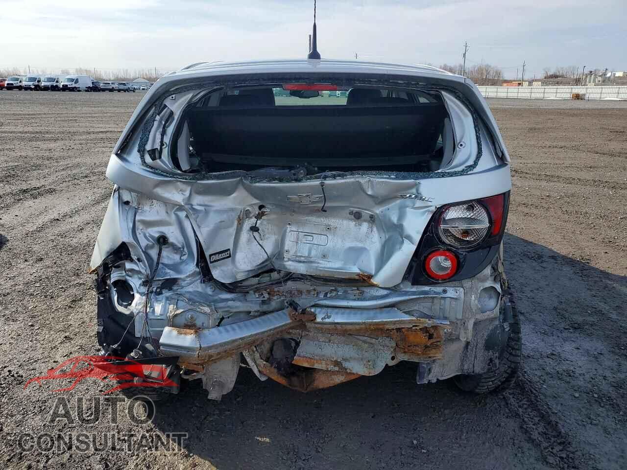 CHEVROLET SONIC 2014 - 1G1JB6EH4E4176817