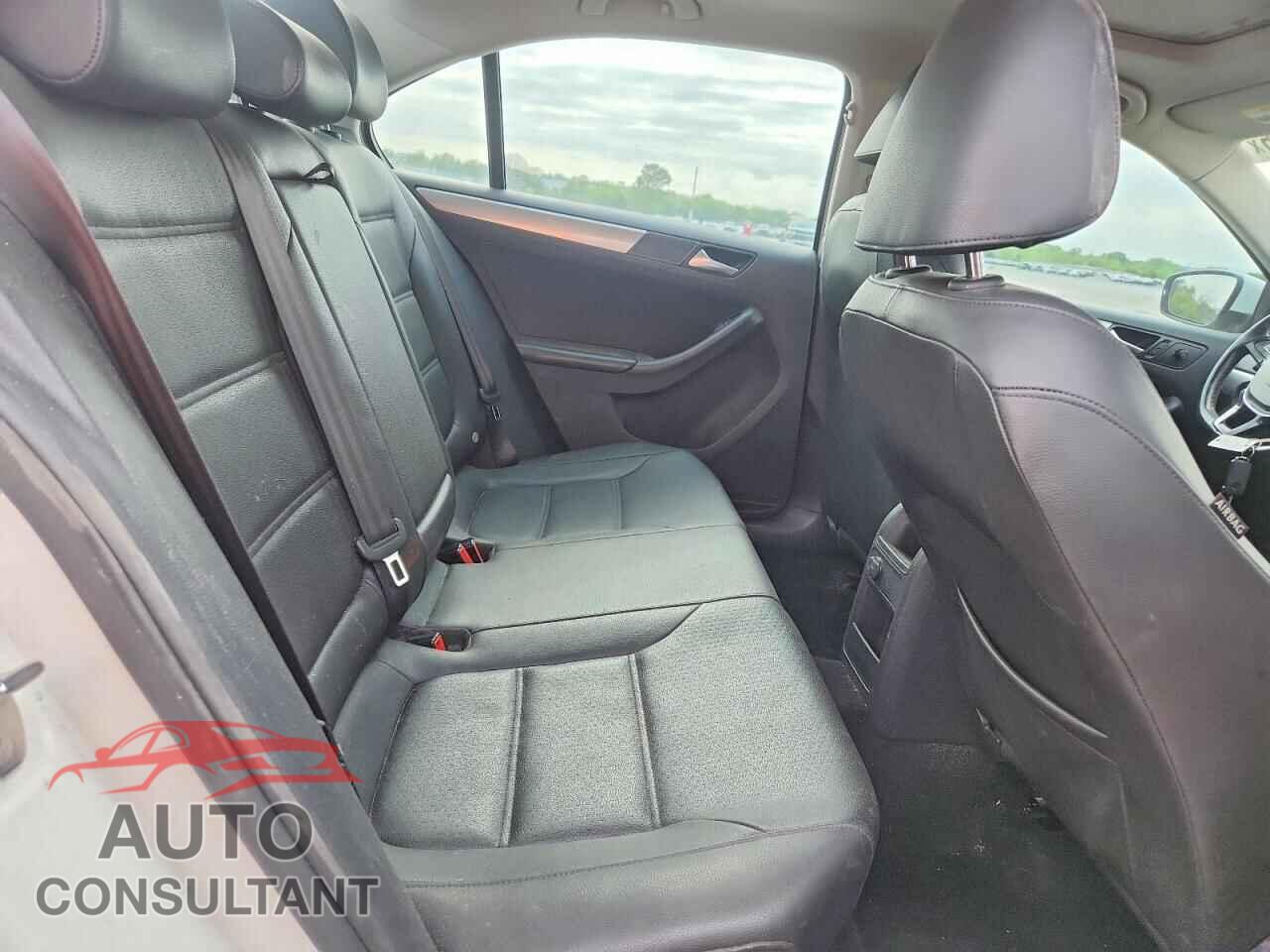 VOLKSWAGEN JETTA 2017 - 3VWDB7AJ6HM358429