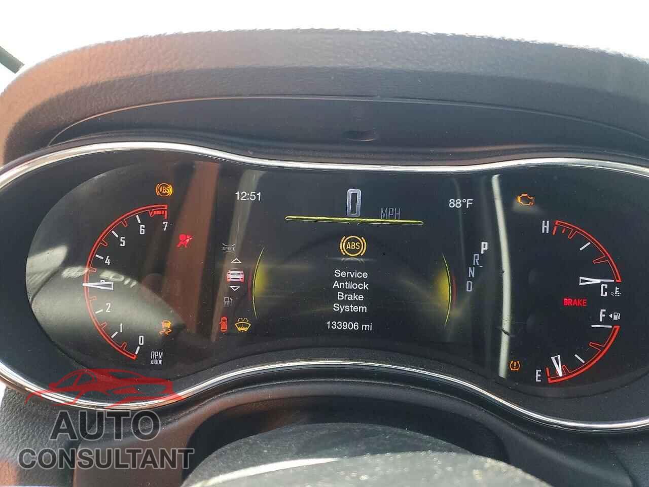 DODGE DURANGO 2018 - 1C4RDJAG3JC329711