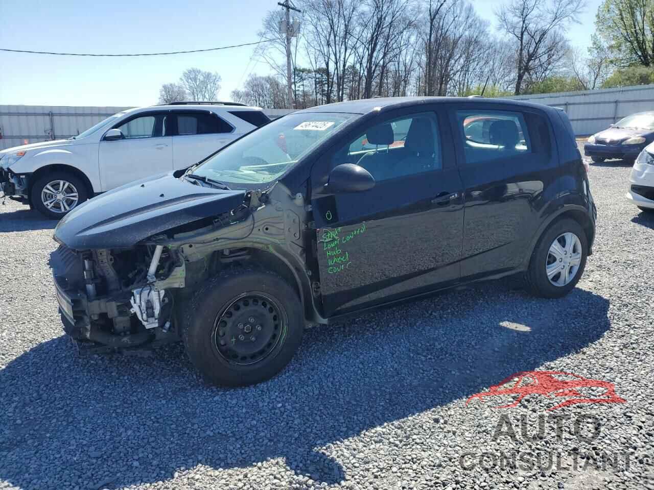 CHEVROLET SONIC 2019 - 1G1JG6SB6K4136817
