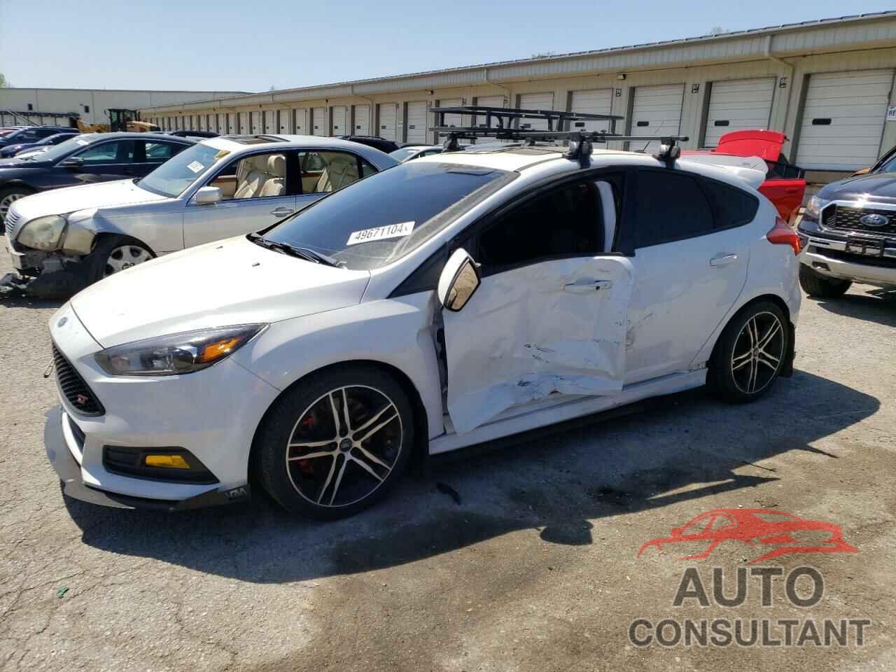 FORD FOCUS 2018 - 1FADP3L97JL330328