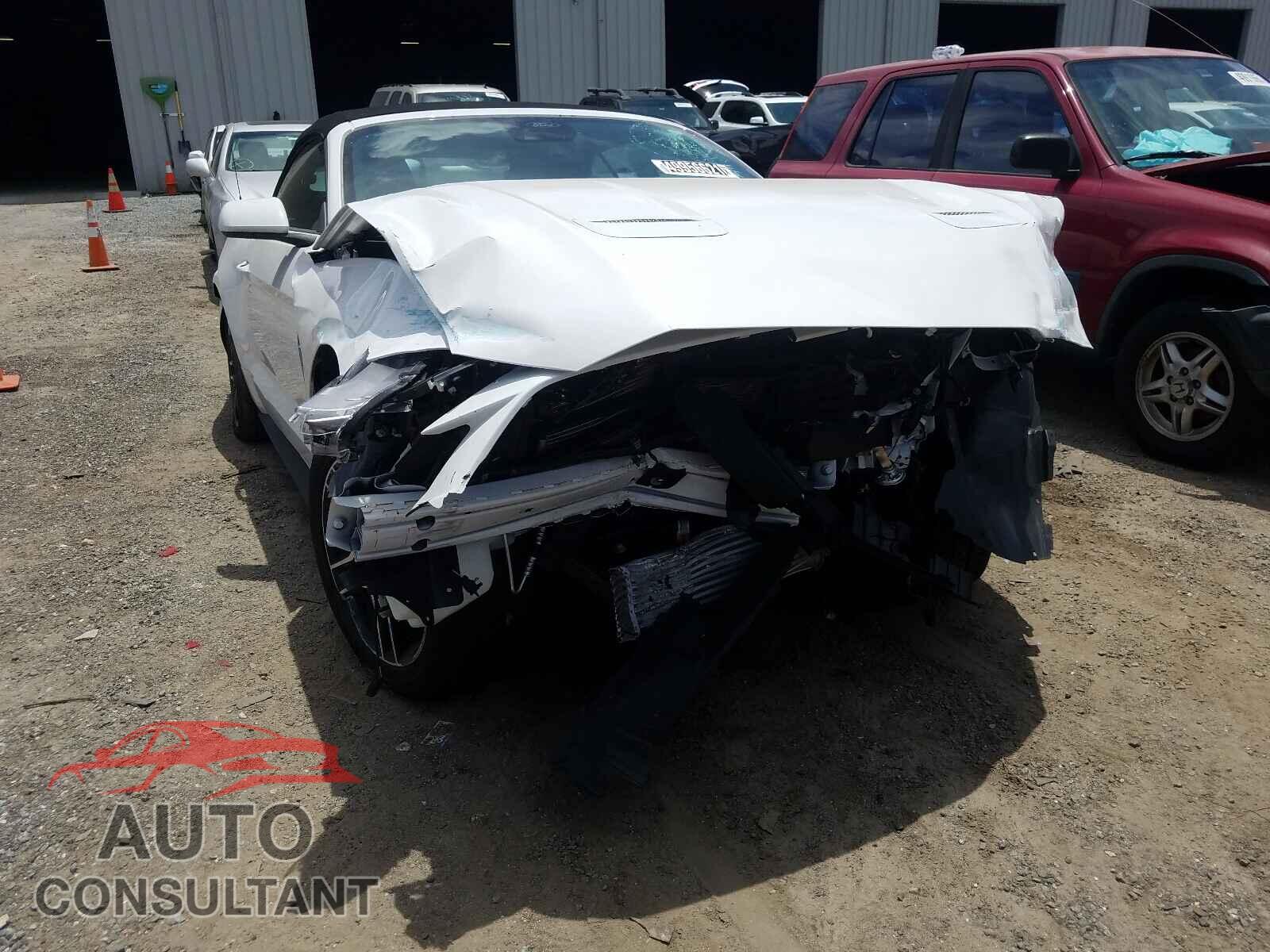 FORD MUSTANG 2021 - 1FATP8UH9M5100751