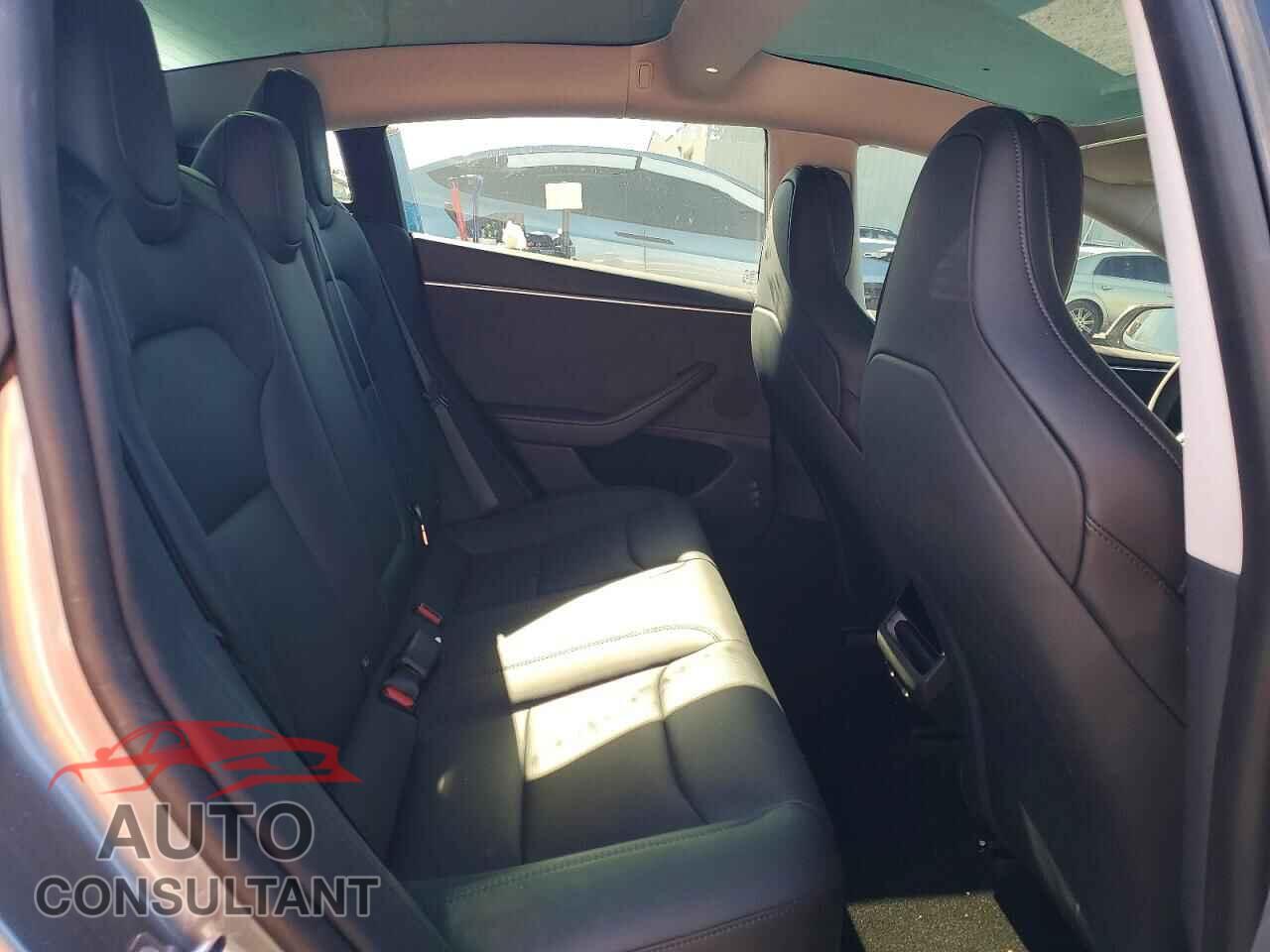 TESLA MODEL 3 2024 - 5YJ3E1ET8RF883643