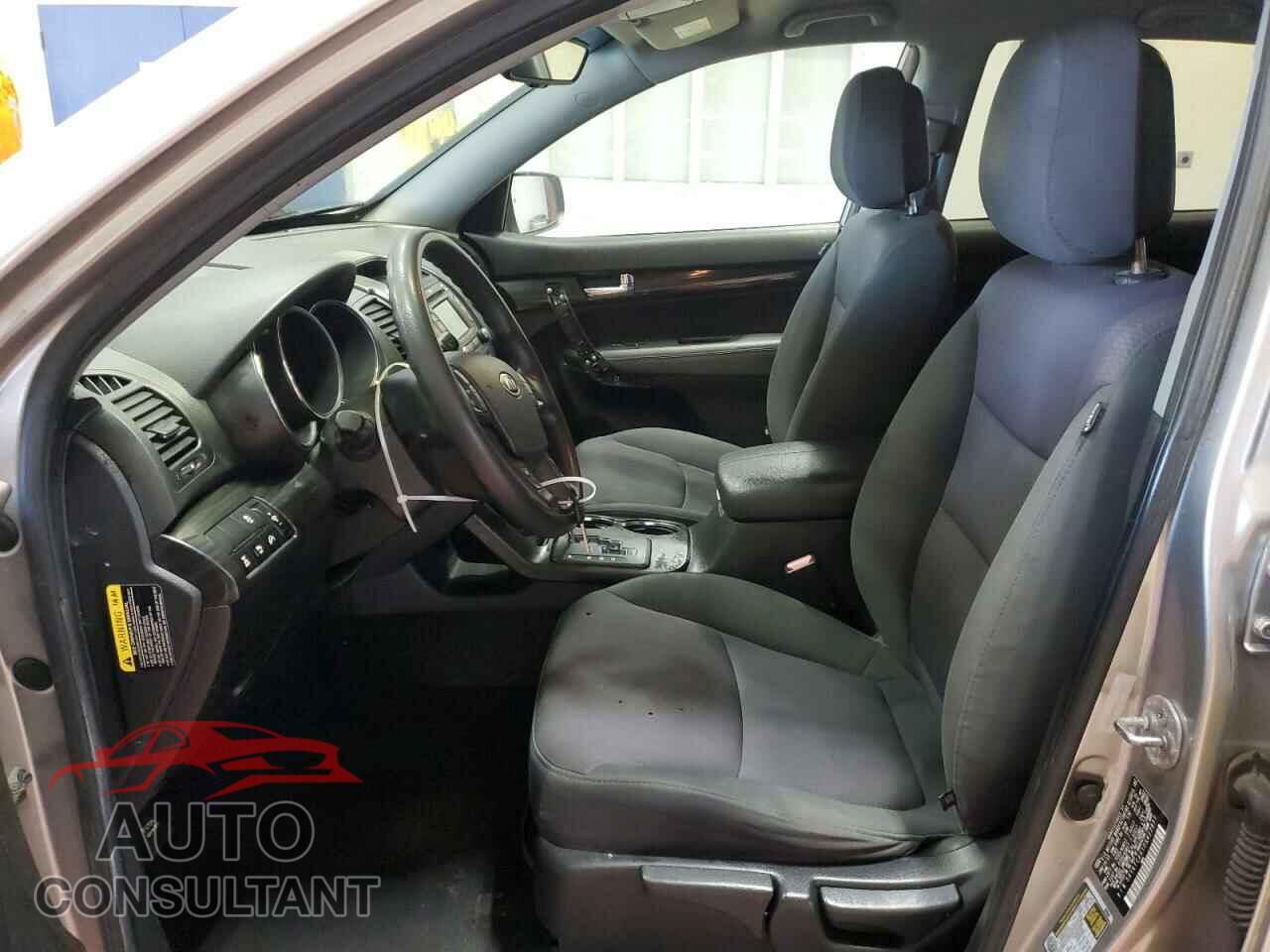 KIA SORENTO 2013 - 5XYKTCA61DG422833