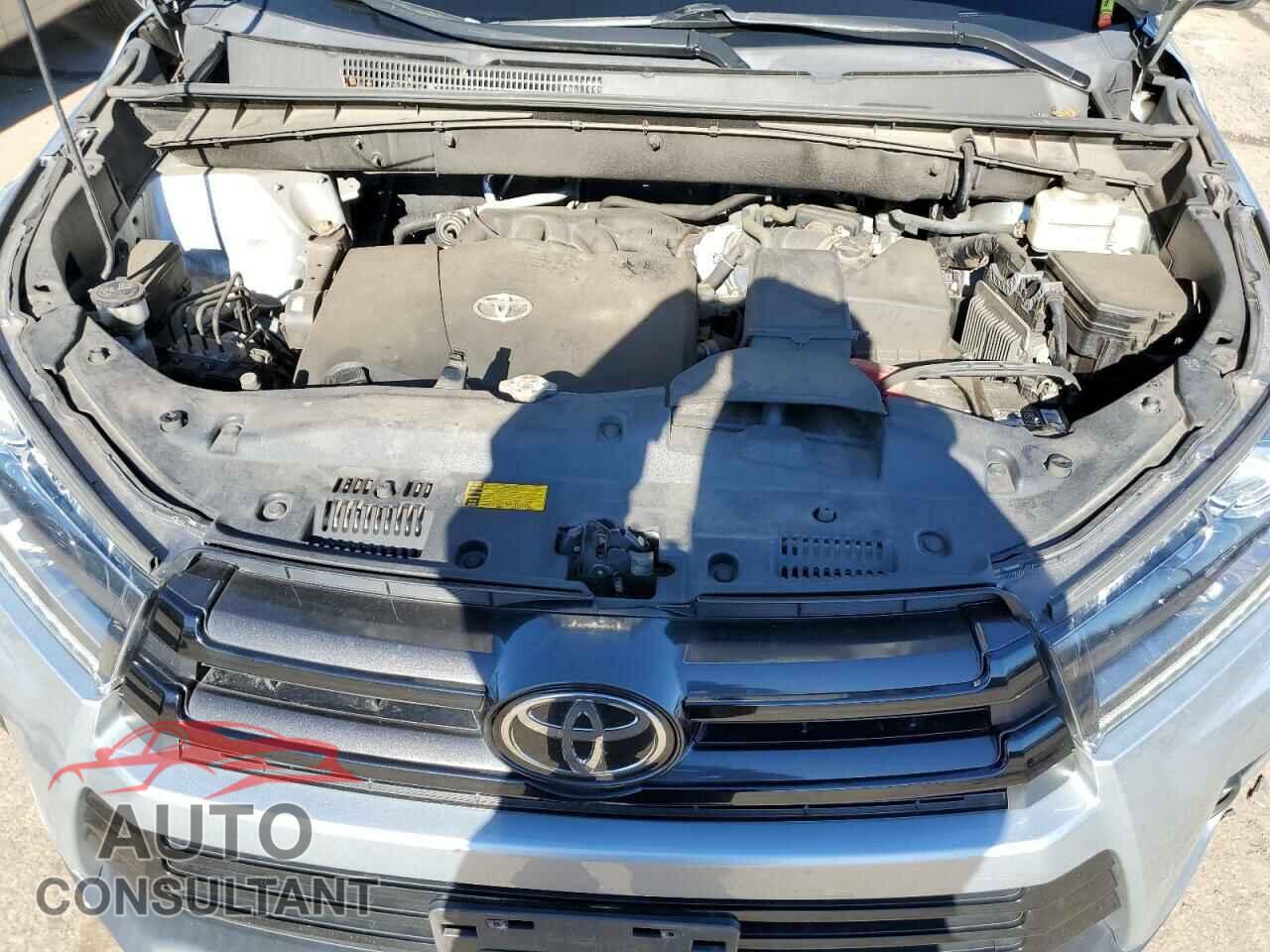 TOYOTA HIGHLANDER 2017 - 5TDJZRFH0HS464460